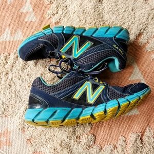 New Balance 750 V2 women 8.5 navy blue yellow